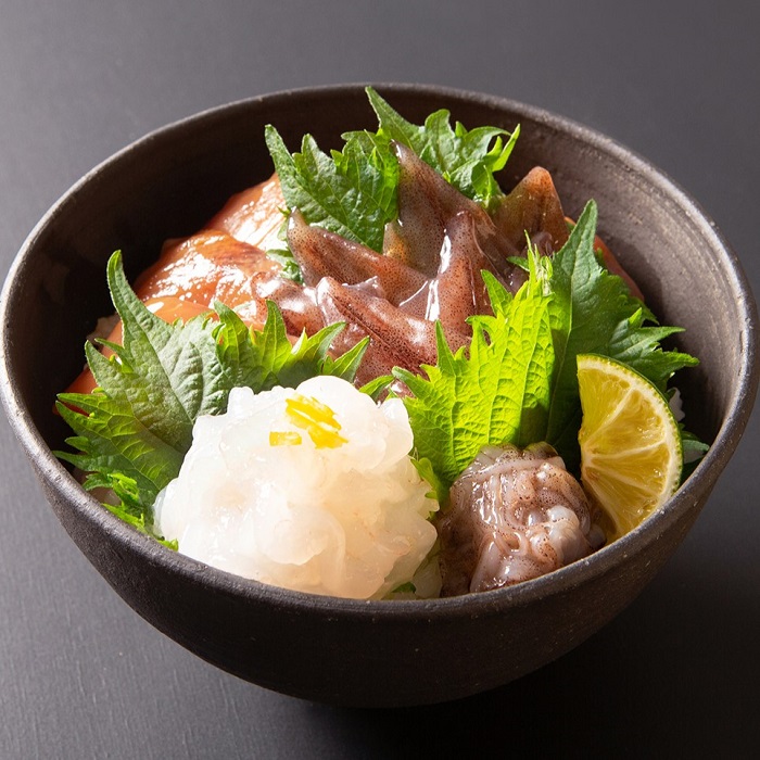 お取り寄せ料亭 とみやま 白エビ・ホタルイカ・福来魚の富山湾海鮮三色丼
